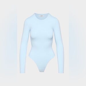 Aritzia Babaton Original Contour Prosperity Crew Long sleeve Bodysuit